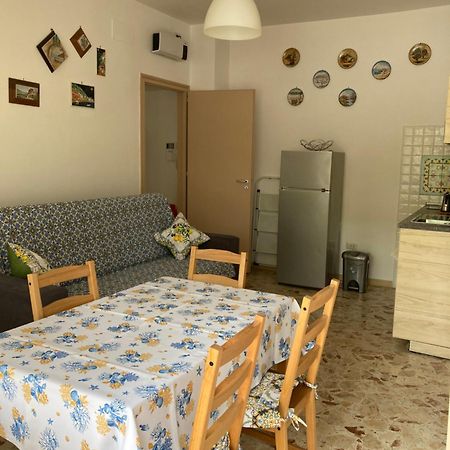 Casa Vacanza Brezza Di Maestrale Салерно Екстериор снимка