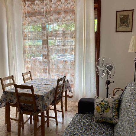 Casa Vacanza Brezza Di Maestrale Салерно Екстериор снимка