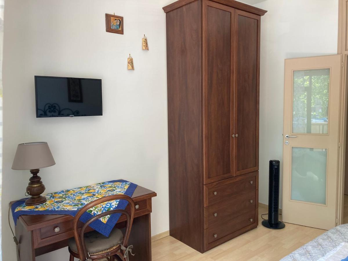 Casa Vacanza Brezza Di Maestrale Салерно Екстериор снимка