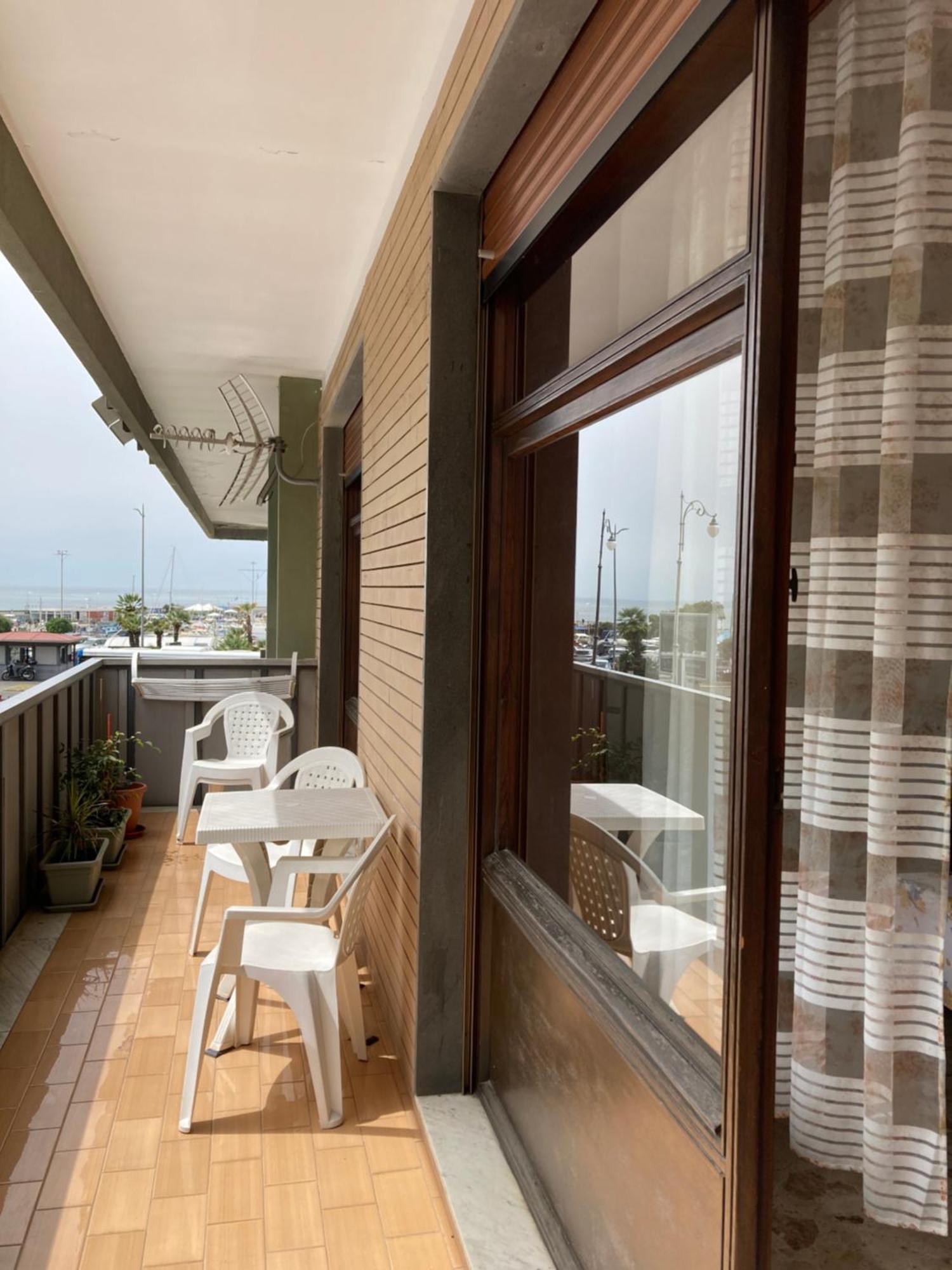 Casa Vacanza Brezza Di Maestrale Салерно Екстериор снимка