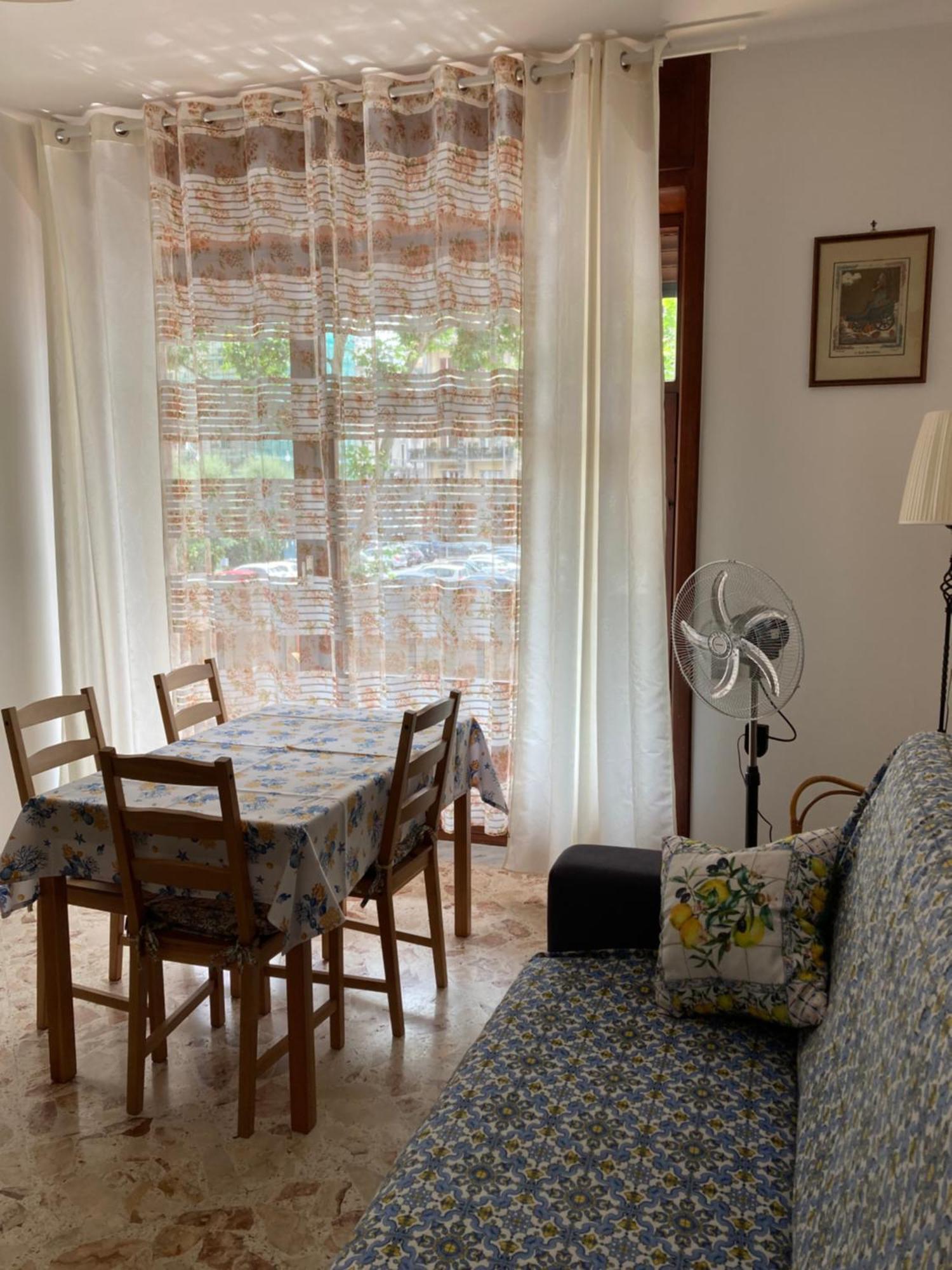 Casa Vacanza Brezza Di Maestrale Салерно Екстериор снимка